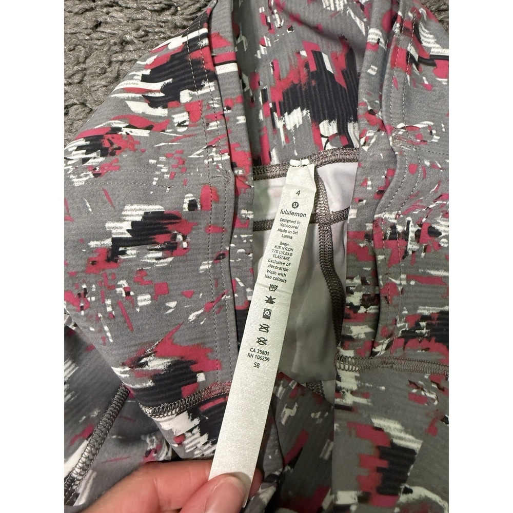 LULULEMON Patterned Fast & Free 7/8 Tight Athletic Leggings w Pockets Sz 4 Gray - Picture 3 of 7